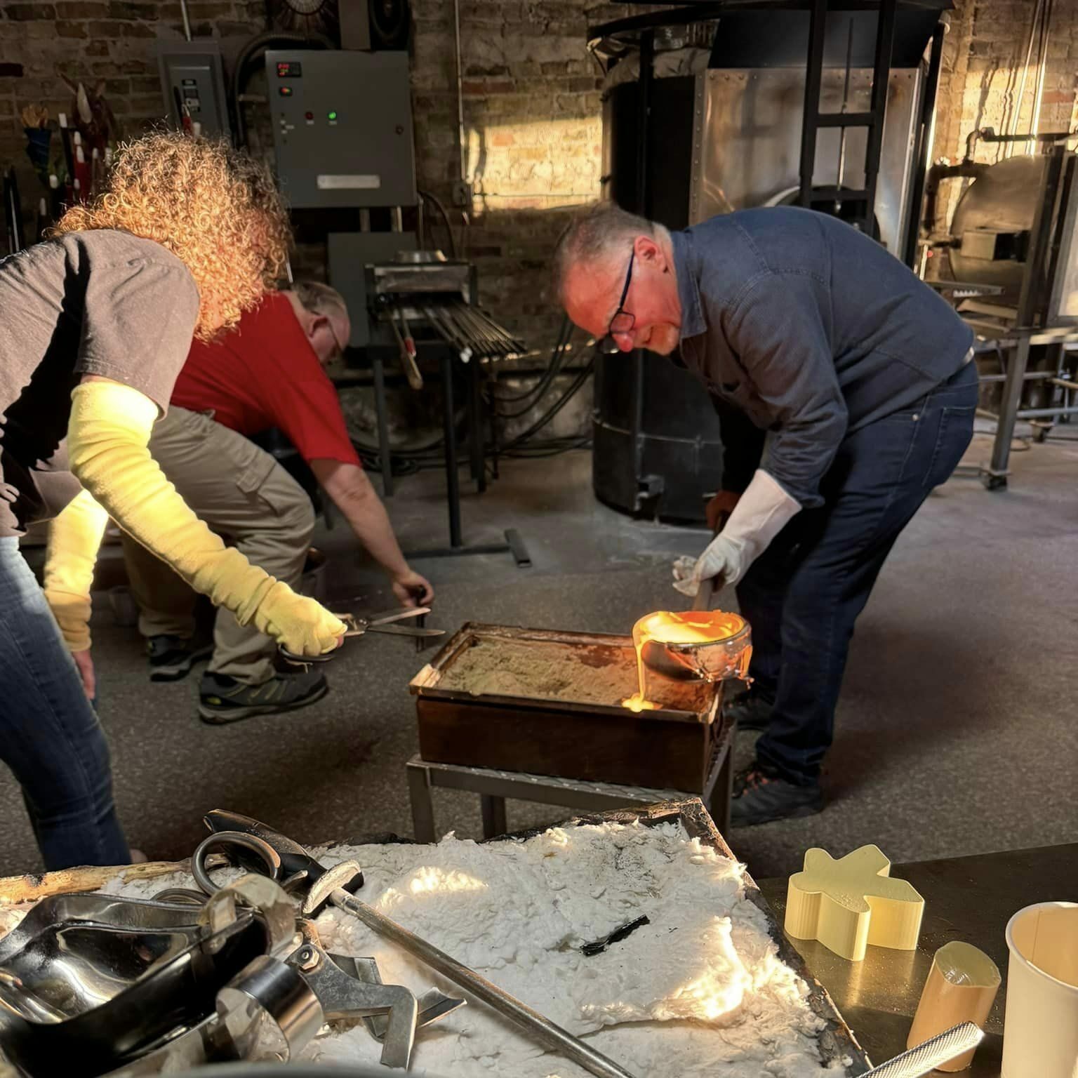 Glass casting demonstration with artist Jeremy Popelka 2024